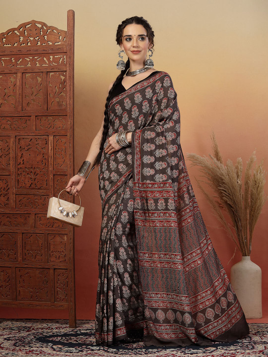 Ethnic Motifs Printed Pure Muslin Saree - Image 4